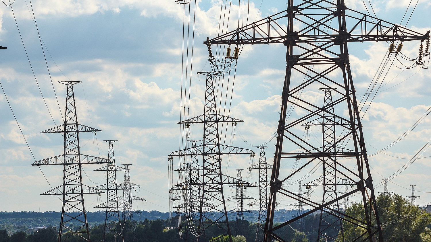 Riasztó figyelmeztetés érkezett: energiahálózati beruházási válság jöhet, ha nem változtatnak a hozamokon