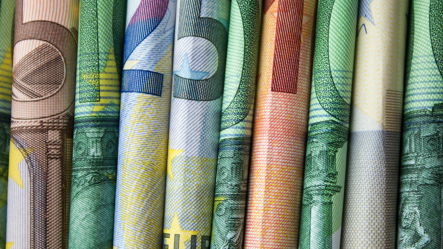 Megszólalt a magyar kormány az euró bevezetéséről!