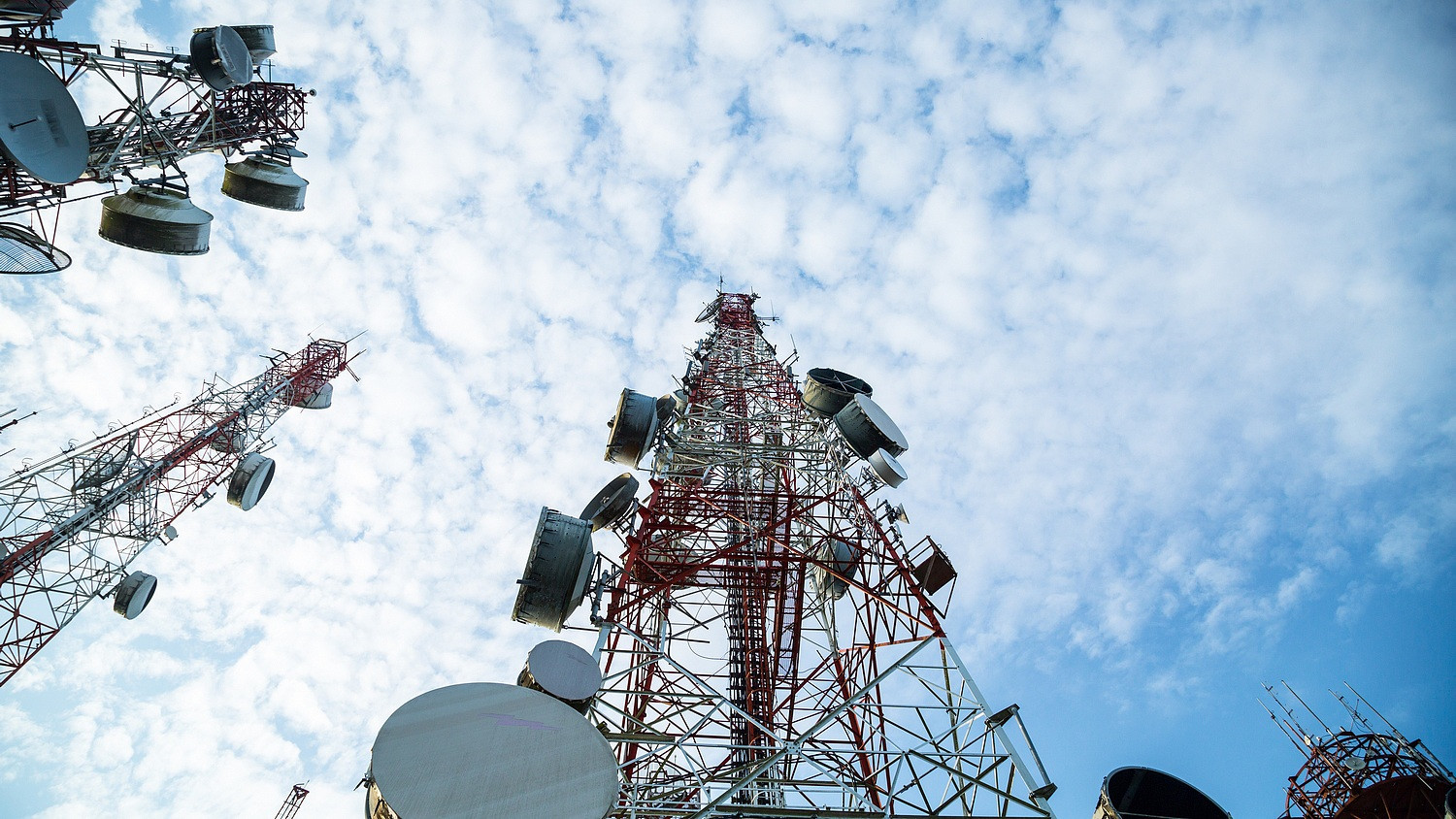 Csökkent a Telekom bevétele - Mit várhatunk a papírtól?