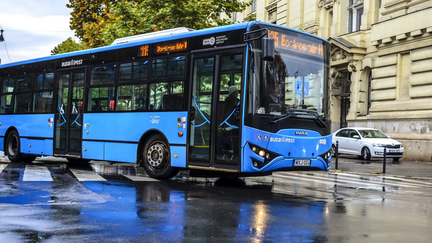 Kigyulladó buszok után jött a nagy ellenőrzés: minden második autóbusszal gond van a fővárosban – Forrás: Portfolio.hu