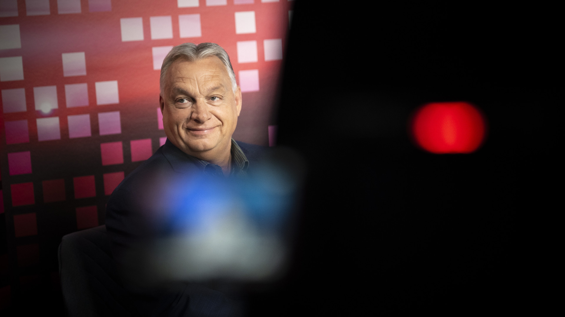 Orbán Viktor nagy arab befektetéseket lengetett be – Forrás: Portfolio.hu