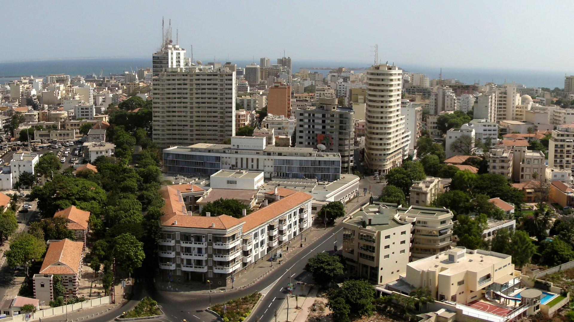 A rezsicsökkentéssel rohan az államcsődbe egy egész ország