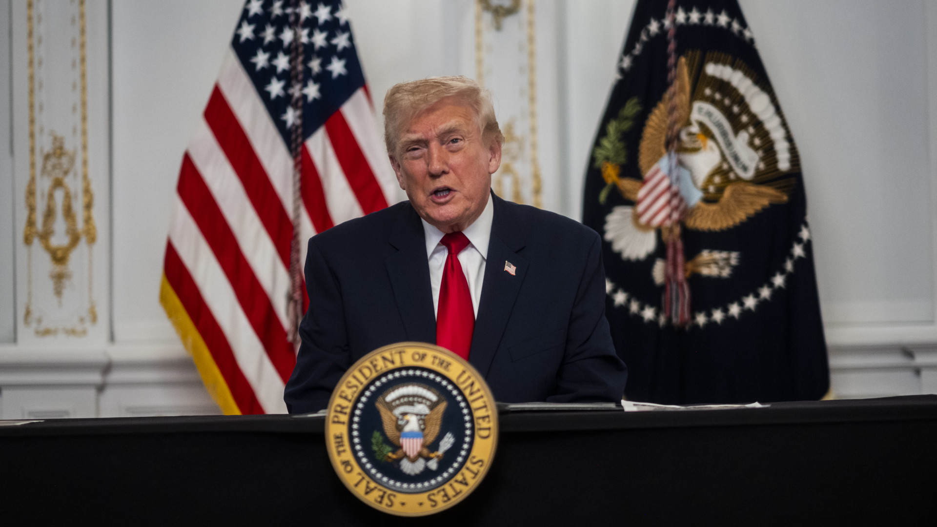 Bejelentette Donald Trump: meghalt a katona, akit fényes nappal lőttek le Amerika szívében – Forrás: Portfolio.hu