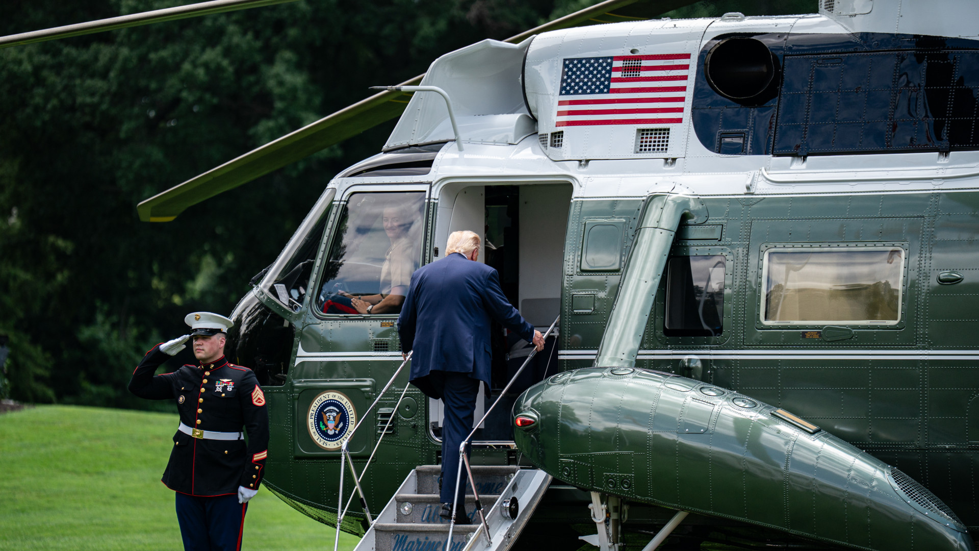 Sejtelmesen üzent Donald Trump: majd meglátja, mi történik Putyinnal – Forrás: Portfolio.hu