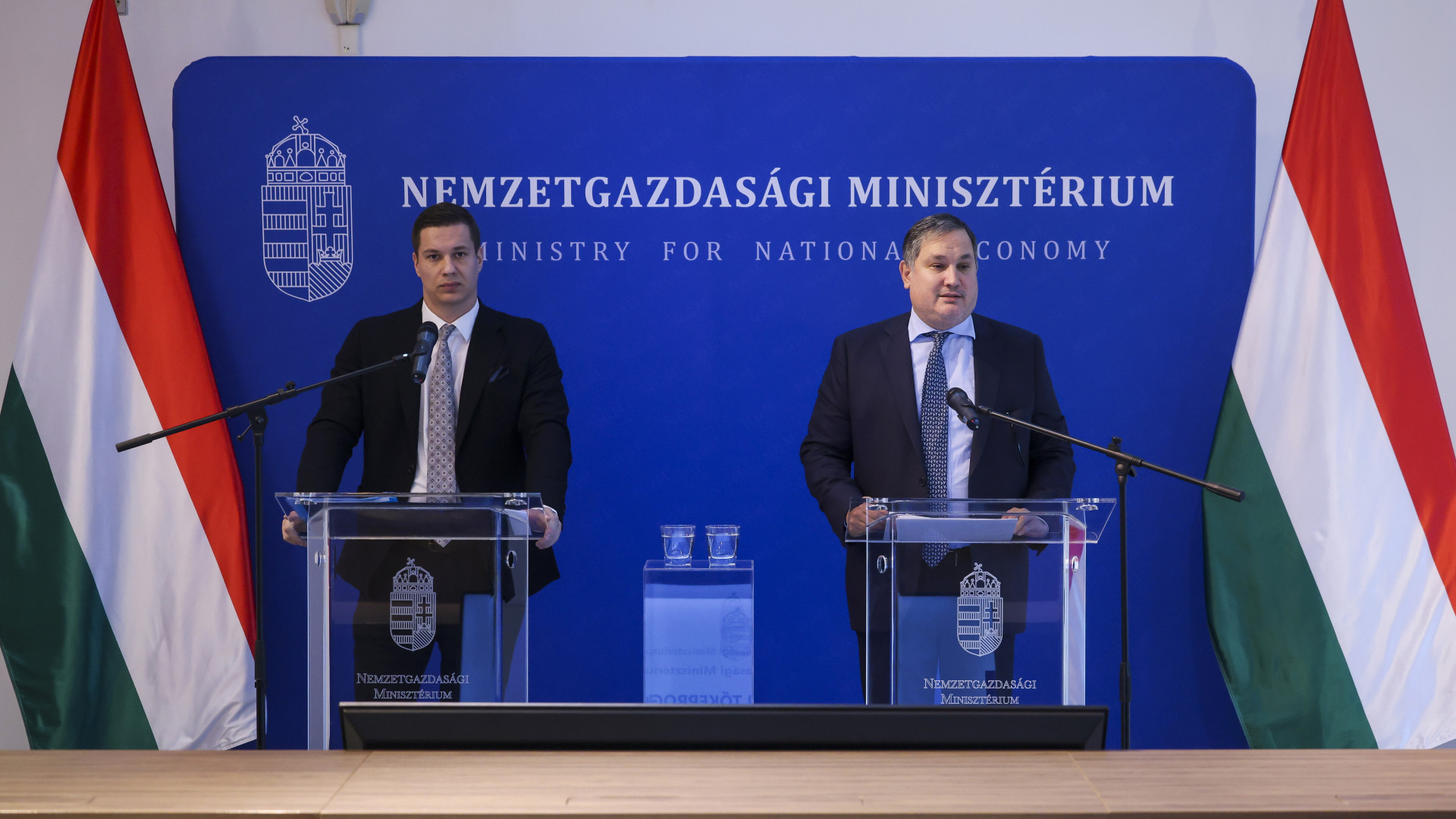 Hatalmas adóváltozások jönnek 2026-ban, és ez még nem minden