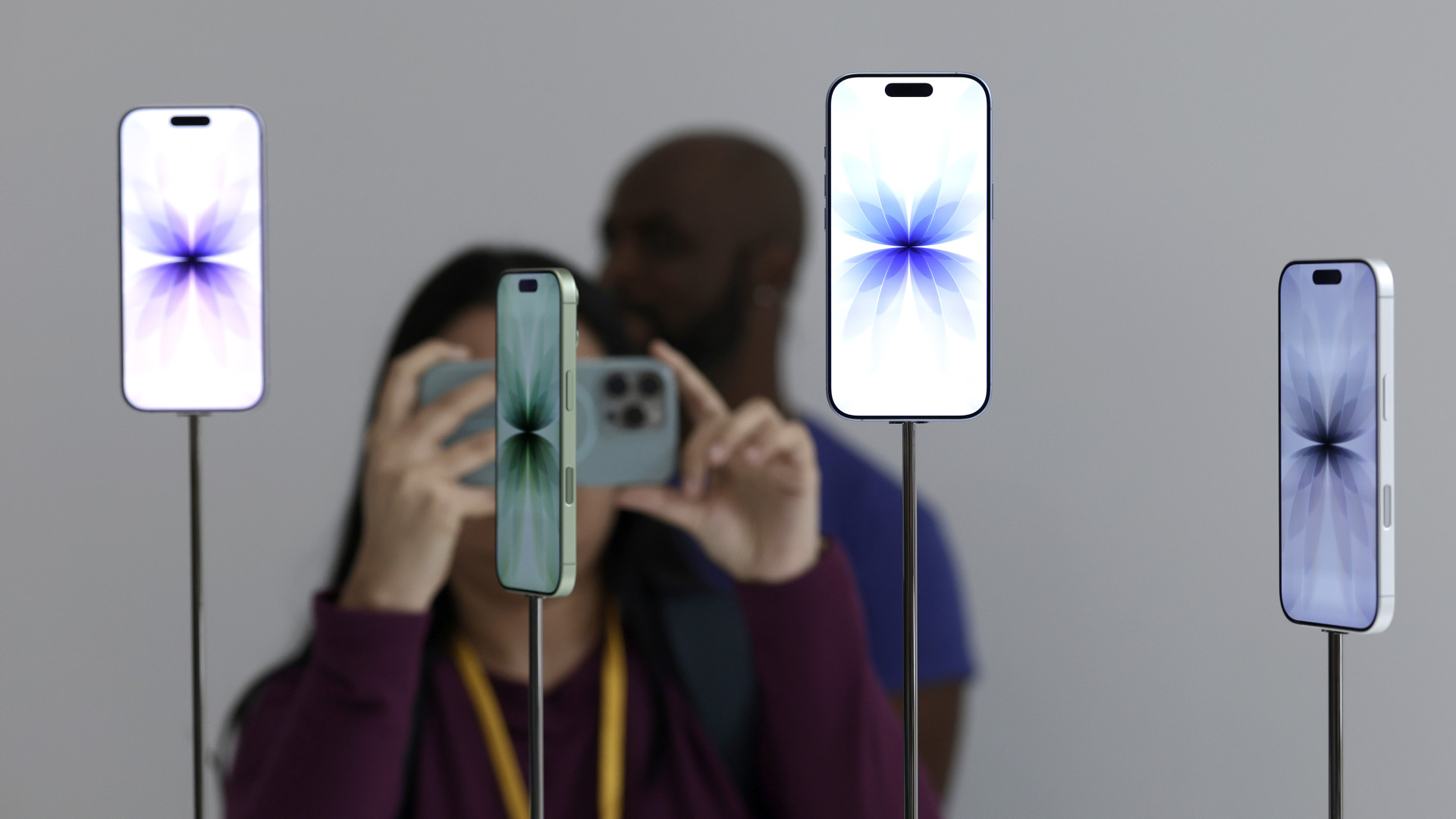 Kínában szeretik a sima iPhone 17 modelleket – Forrás: Portfolio.hu