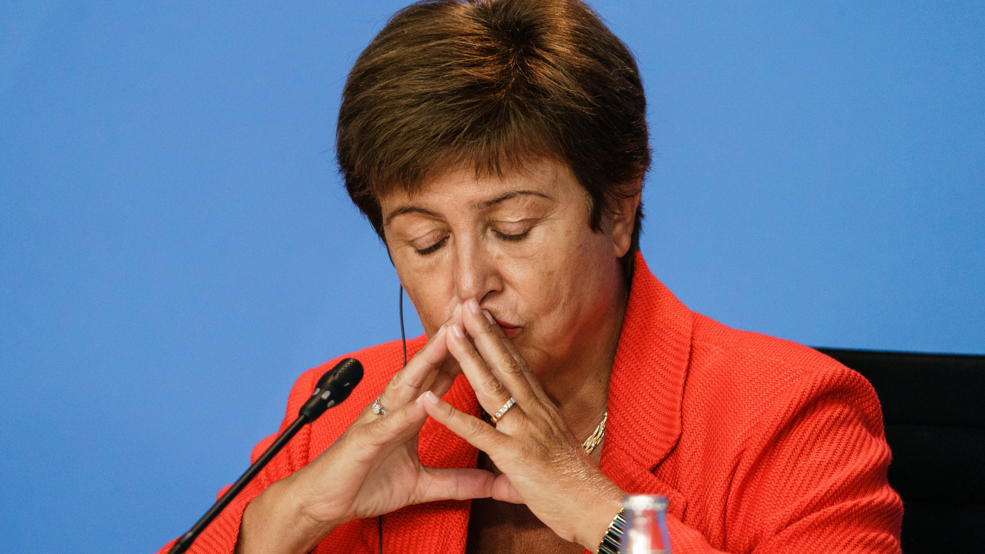 Kilóra megvették a világ egyik legfontosabb versenyképességi rangsorát? Az IMF vezére is belebukhat a hatalmas botrányba Kilóra megvették a világ egyik legfontosabb versenyképességi rangsorát? Az IMF vezére is belebukhat a hatalmas botrányba