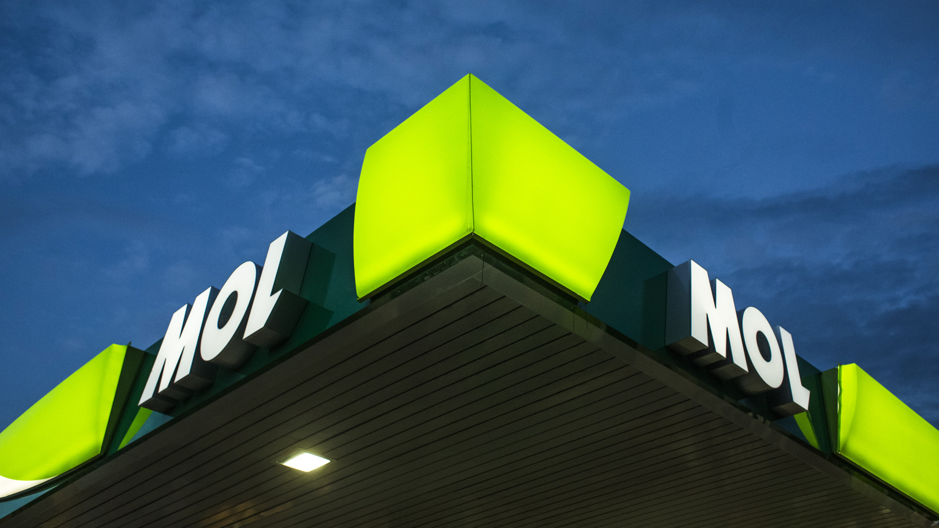 Szerbiában vásárolhat be a Mol!