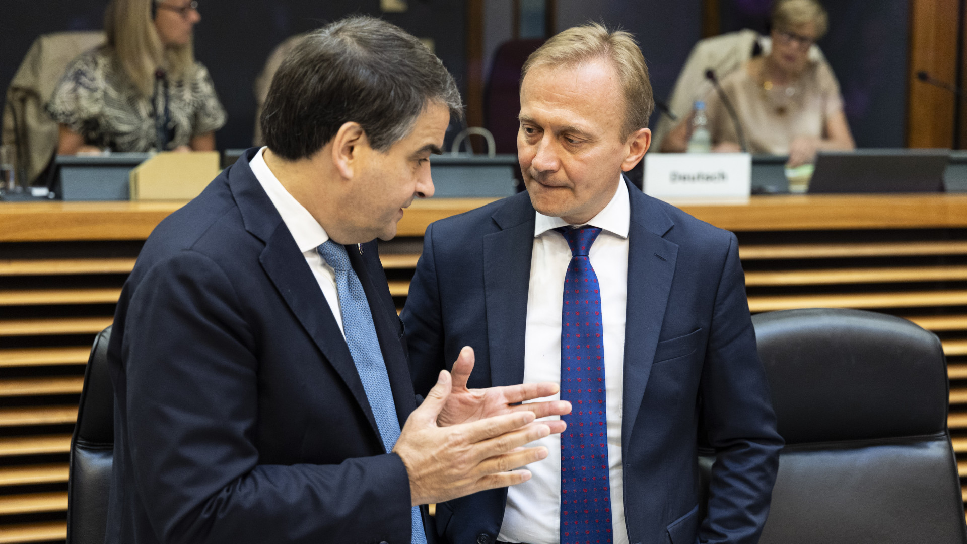 Üzent az uniós biztos a magyar kormánynak: ez vár Magyarország EU-forrásaira