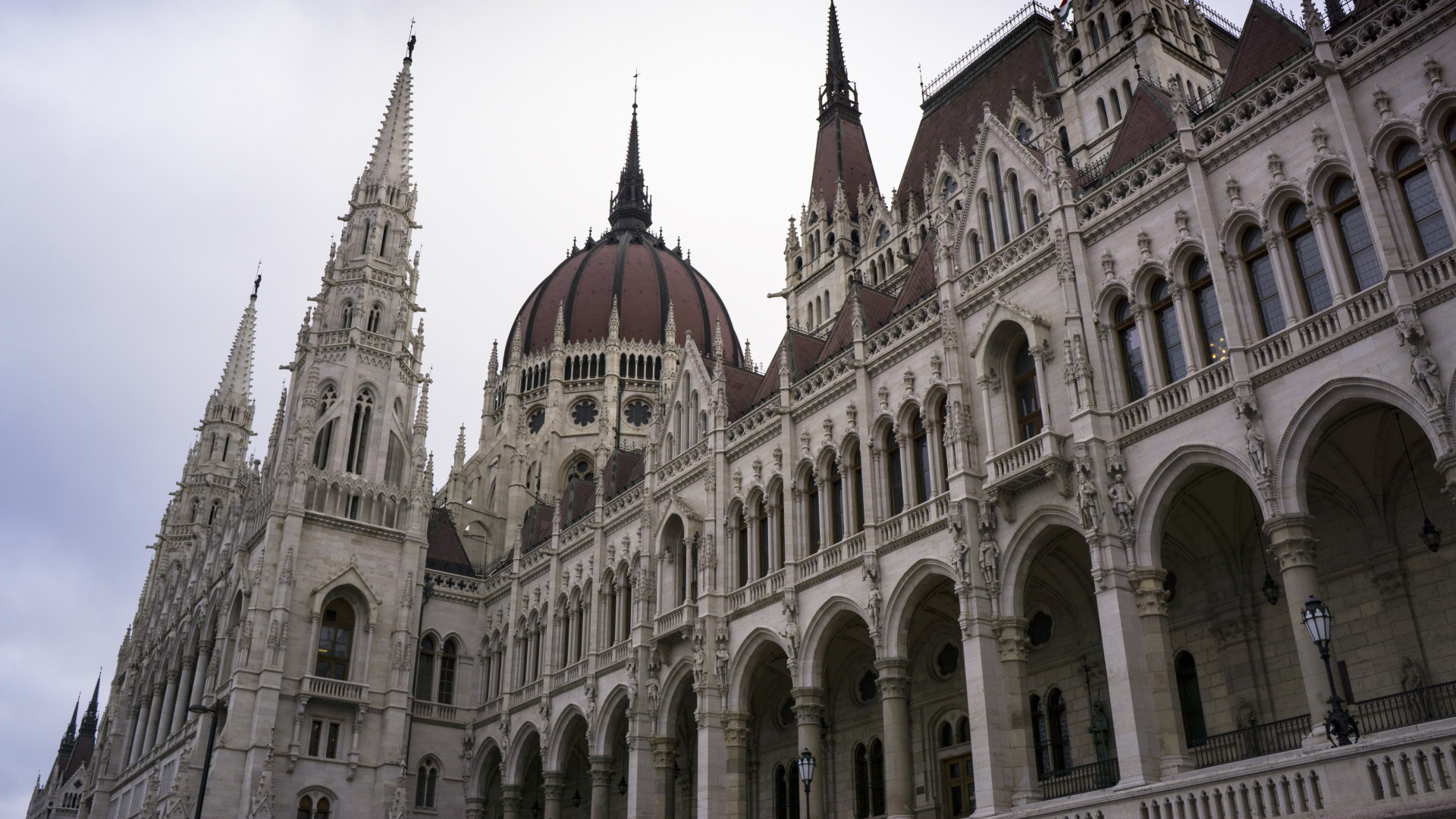 Leszavazta a parlamenti bizottság a devizahiteles ügyről szóló javaslatokat