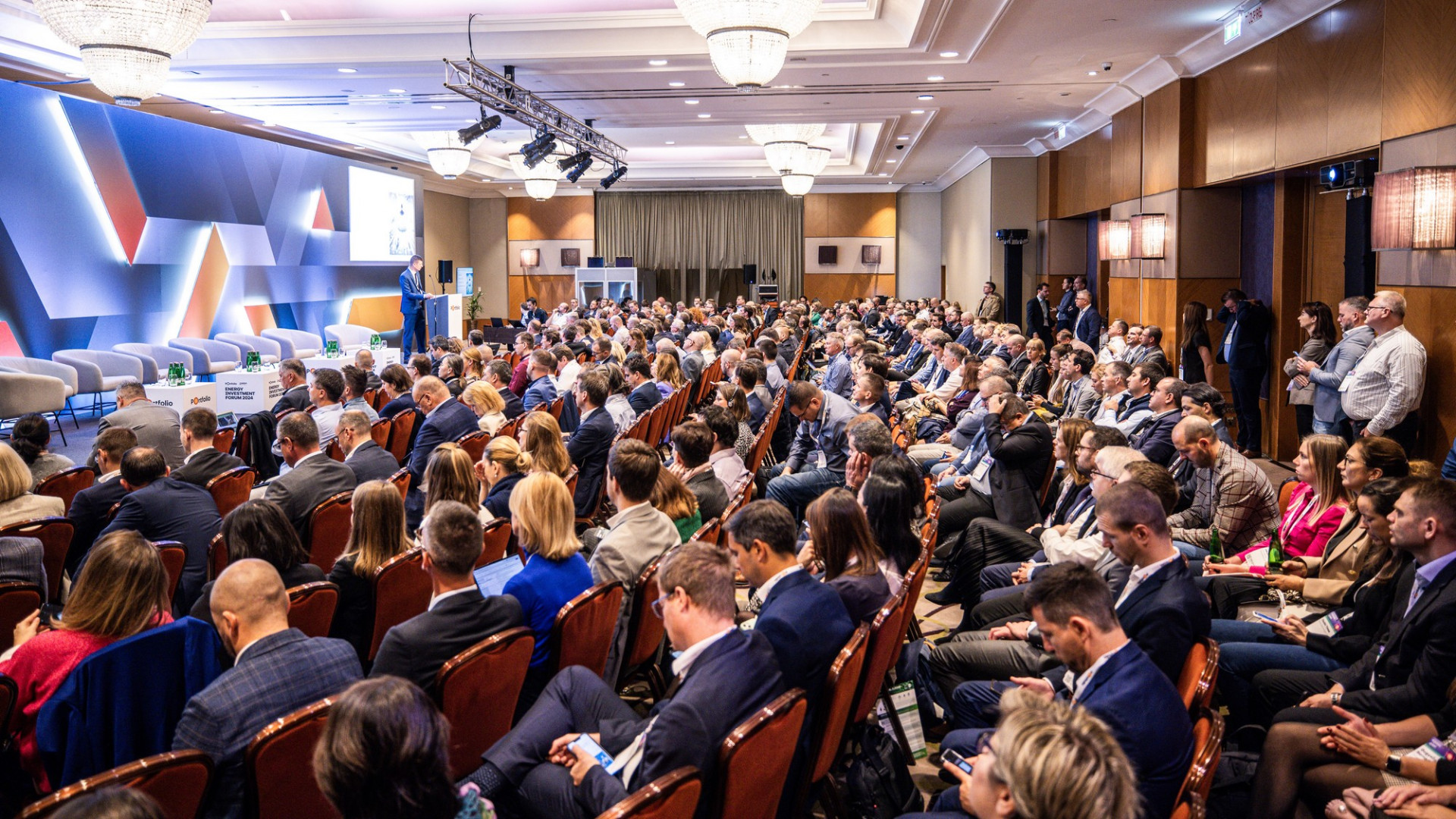 Energiapiaci forradalom testközelből – Októberben jön a Portfolio Energy Investment Forum 2025! – Forrás: Portfolio.hu