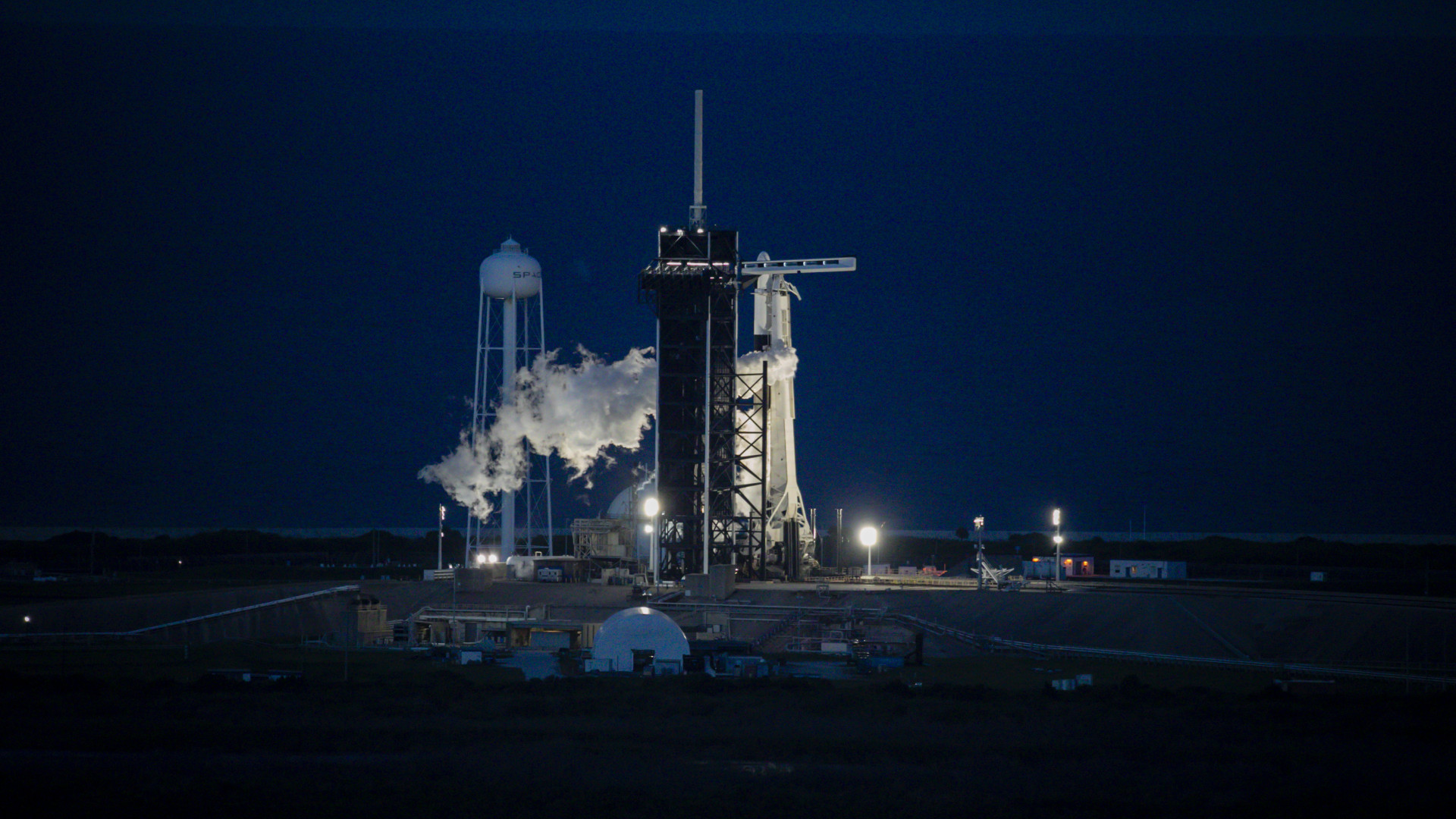 Sikeresen visszatért a Földre a SpaceX kizárólag amatőr űrhajósokat szállító űrhajója Sikeresen visszatért a Földre a SpaceX kizárólag amatőr űrhajósokat szállító űrhajója