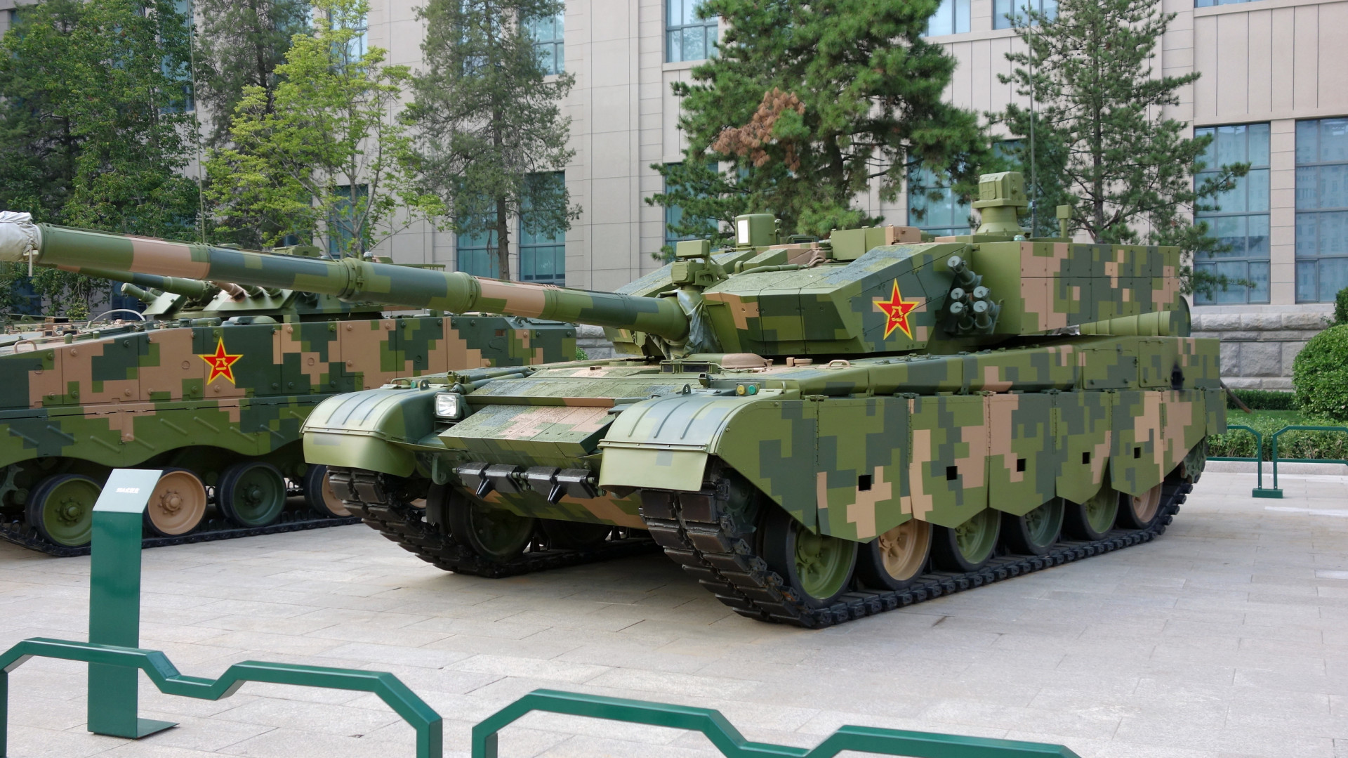 Hamarosan Type 99A harckocsik vonulhatnak Amerika legnagyobb kihívójának fővárosában – Forrás: Portfolio.hu
