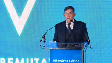 Mészáros Lőrinc: kötelességünk befizetni a különadókat