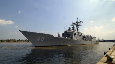 Váratlan fordulat: az amerikai haditengerészet feladja a kulcsfontosságú hadihajó projektjét, súlyos krízis a háttérben