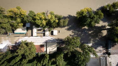 Kritikus a helyzet, hatalmas árhullám zúdul le a magyar folyókon