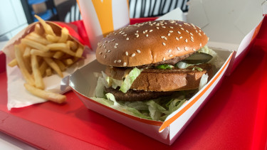 Csúnyán elpattant a Big Mac menü ára Magyarországon