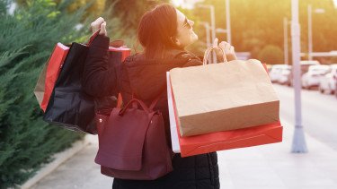 Miféle gazdasági aggodalmak? Amerika úgy költ, mintha nem lenne holnap