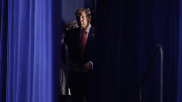 Nincs akadály, megindíthatja a háborút Donald Trump –  Hiába próbálták megkötni az elnök kezét