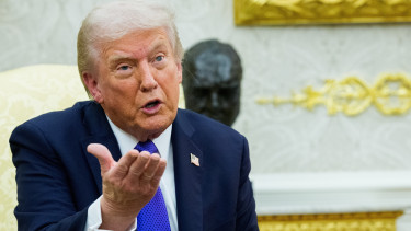 Csúfos visszavonulót kellett fújnia, kicsúszott az irányítás Donald Trump kezéből – Béna kacsa lett belőle egy pillantás alatt?