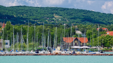 Egymilliót nem kereshetsz a Balatonnál, félmilliót is csak kevés helyen