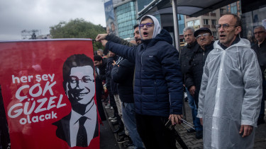 Börtönre ítélték Erdogan legfőbb ellenlábasát