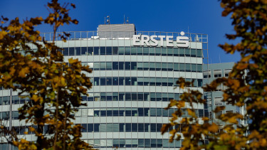 Visszaesett az Erste Bank nyeresége, Jelasity Radován szerint felerősödhetnek a növekedési félelmek