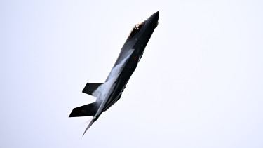 Trump meghozta a nagy döntést: megkaphatja a legmodernebb amerikai vadászgépet az iszlám hatalom