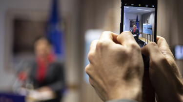 Szép csendben fizetett Zuckerberg