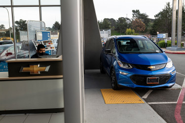 general motors chevrolet bolt