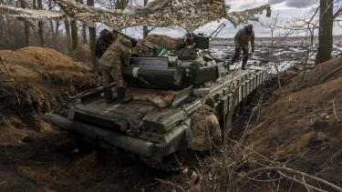 Trump a frászt hozta Európára, lépett Zelenszkij a béketervvel kapcsolatban - Háborús híreink kedden 