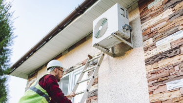 Hiába a szigorú előírások, valami nagyon nem stimmel a hőszivattyúkkal