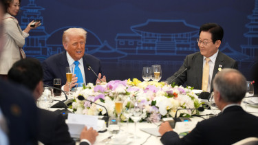 Tényleg egyetlen reklám miatt indított újabb vámháborút Trump? - Megkapta az áhított bocsánatkérést az elnök