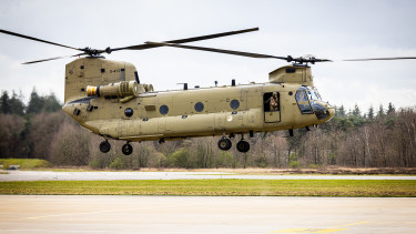 Gyanús repülő tárgyat észleltek egy holland katonai bázis felett – Akármi is volt, azonnal köddé vált