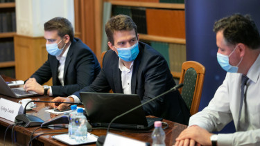 György László itm