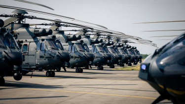 Videó: új katonai helikoptereket kaptak a magyar honvédek