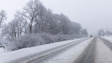 Megjött a legfrissebb hótérkép: mutatjuk, hol lesz holnap havazás Magyarországon
