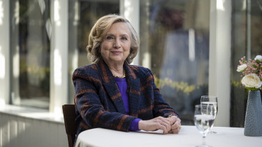 Belengette Trump CIA-igazgatója: Hillary Clintonra is börtön várhat