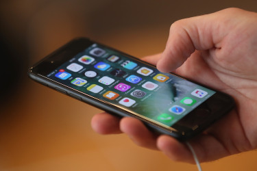 iphone apple