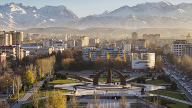 A kriptóra és a digitális jegybankpénzre állítják rá egy közép-ázsiai ország pénzrendszerét