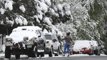 Megjött a hóvihar: 30 centi hó és totális közlekedési káosz várható, de nem itthon