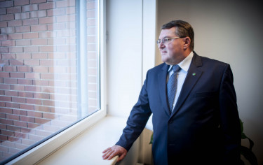 Laszlóczki Imre, Nemzetközi Beruházási Bank