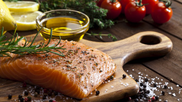 Lazac, garnéla, tenger csümölcsei - rengeteg terméket hív vissza a Spar