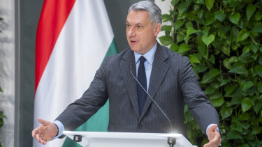 lázár jános miniszter építési és közlekedési