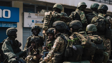 Seperc alatt darabokra hullott a Trump által letárgyalt béke: megindultak a lázadók