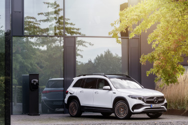 mercedes-benz eqb töltés