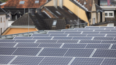 Új számok a napelemes programról: 86,6 milliárd forintnyi támogatásnak örülhetnek a magyarok