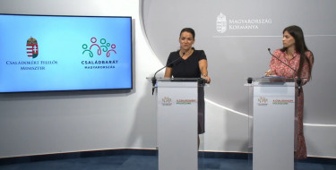 novák katalin szentkirályi alexandra