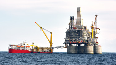 „Egyetlen molekula sem”: Brüsszel az orosz energia végleges kitiltására készül