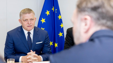 A magyar kormány után Robert Fico is bedobta a törölközőt a vétójával